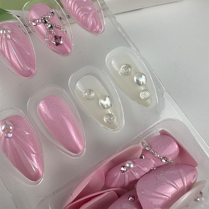 24Pcs Pink Press on Nails Medium Almond Fake Nails with 3D Star Rhinestones Pearl Design Ocean Shells Sweet Acrylic False Nails Spring Cute Butterfly White Glue on Nails for Manicure Decor