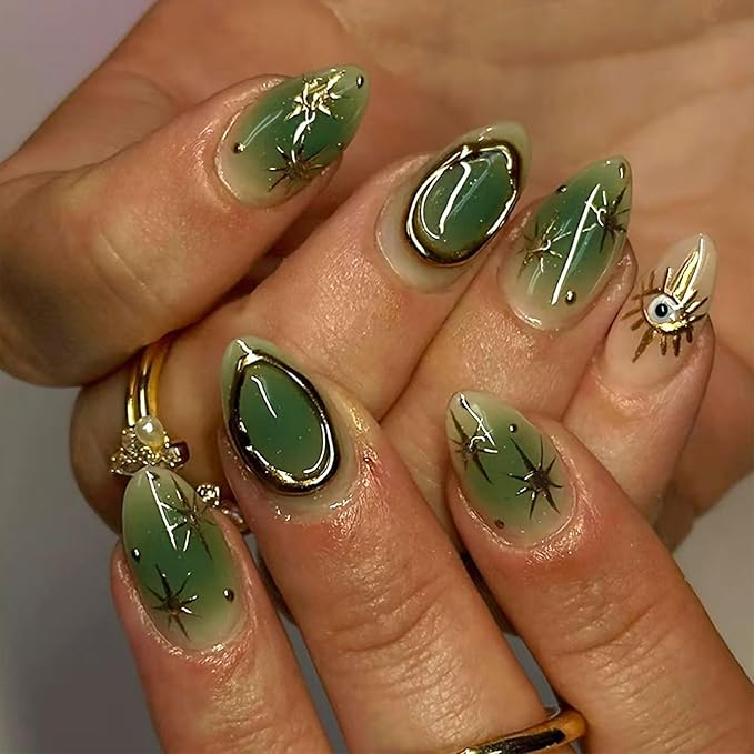 24Pcs Gold Star Press on Nails Short Almond Fake Nails with Eye Green Glossy Design Gilded False Nails Full Cover Artificial Glue on Nails Summer Stick on Nails for Women DIY Manicure Decorations Tips