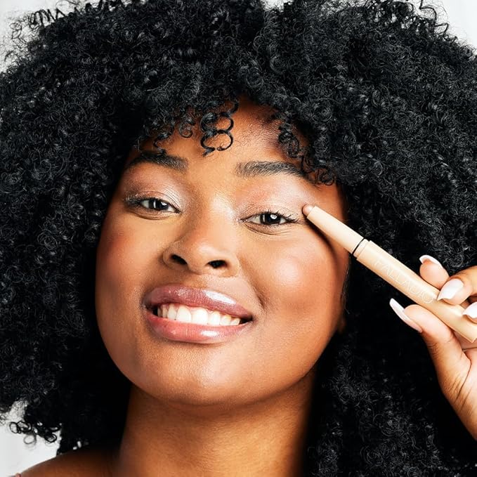 Palladio Waterproof Eyeshadow Stick with Blending Sponge, Long Lasting & Effortless Application, Smudge Free & Crease Proof Formula, Matte & Shimmer Shades, Buildable Eye Shadow (Champagne Shimmer)