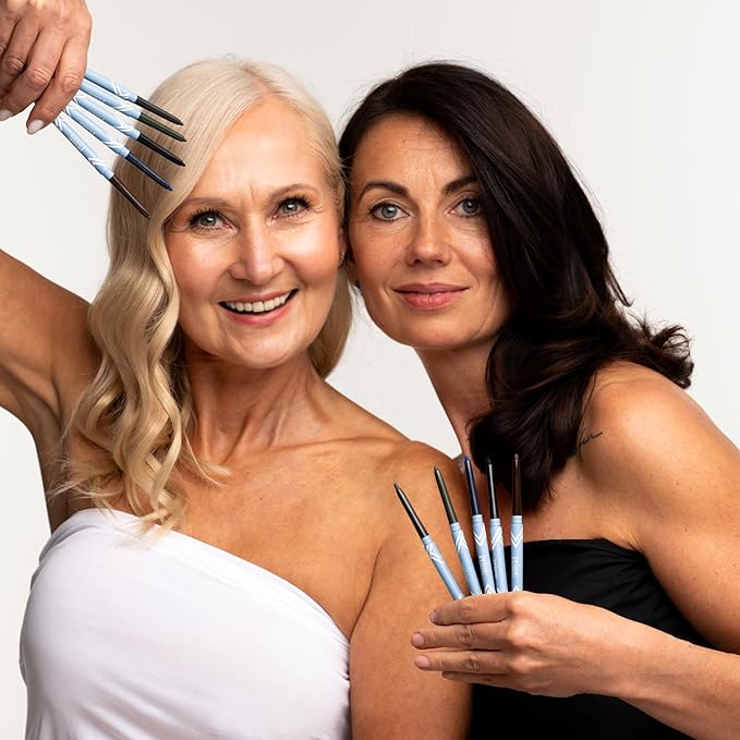 PrimeEyes Glide Eyeliner for Mature Women – Waterproof, Long-Stay and Mess-Proof – Gel Creme Texture, Discreet Sharpener and Effective Smudger (Smoky)