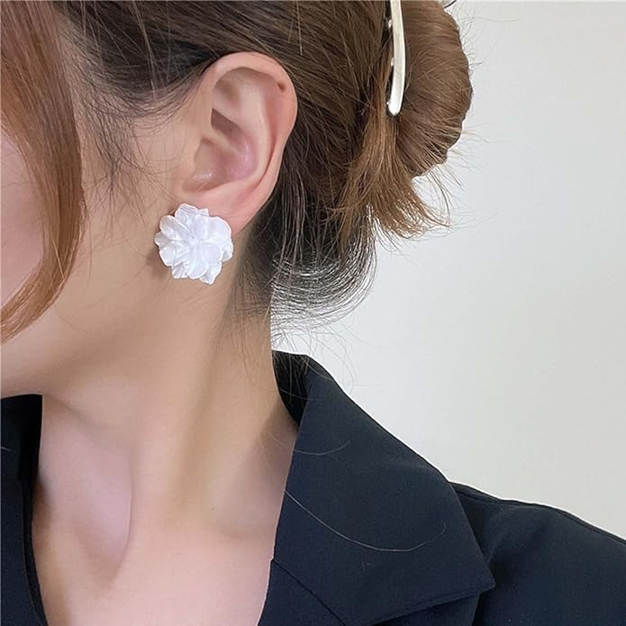 Unique Large White Flower Earrings Studs Vintage Acrylic Floral Petal Earrings Statement French Camellia Flower Earrings Studs Bridal Wedding Prom Earrings Jewelry for Women