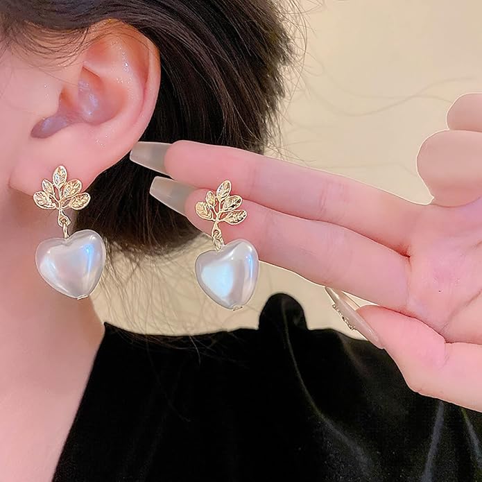 Vintage Pearl Heart Drop Earrings Gold Leaf Pearl Earrings White Pearl Heart Earrings Bridal Pearl Stud Earrings Jewelry for Women