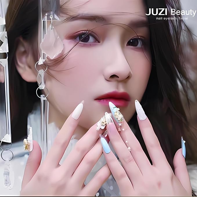 24Pcs Green Press on Nails Medium Almond Fake Nails with Irregular Silver Star Designs Qingti Bubble Reusable Acrylic Nails Full Cover Artificial Glue on Nails for Women Daily Wear Decoration