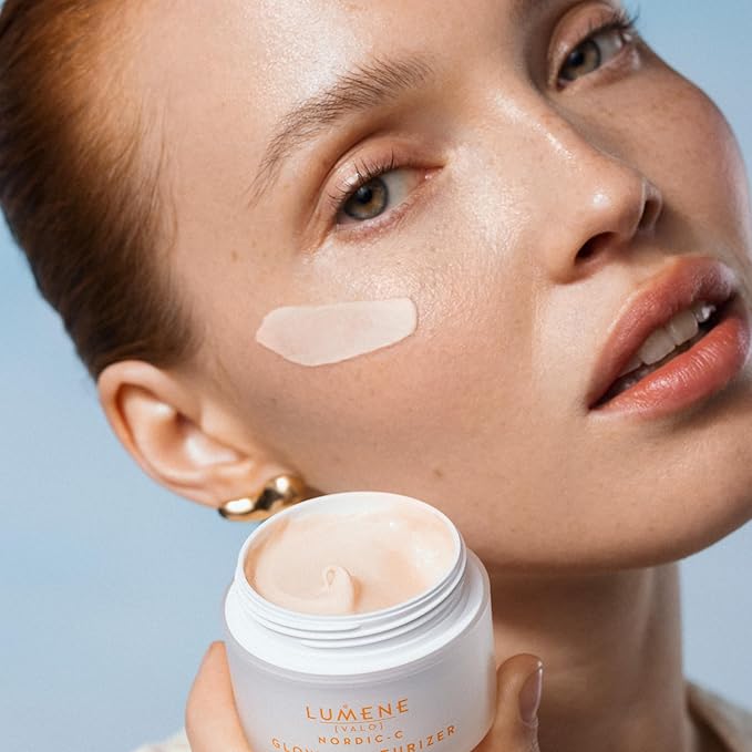 Lumene Nordic-C [Valo] Glow Moisturizer - Radiance Boosting Facial Moisturizer for Dry Skin - Enriched with Hyaluronic Acid & Vitamin C to Visibly Brighten + Plump Skin - 100% Vegan Skin Care (50 ml)