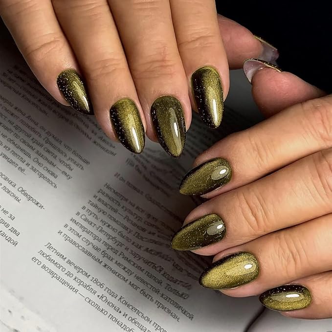 KQueenest Press On Nails Short - Gold to Black Press On Nails Almond Shape, Glitter Cat Eye Fake Nails with Nail Glue, Reusable Cute Dark Gel Glue On Nails with Color-Shifting Glow, 30 Pcs