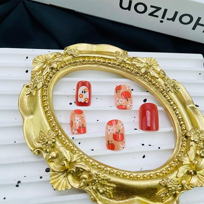 Halloween Press on Nails Short Square Fall Nails Pumpkin Ghost Fake Nails with Flower Designs Full Cover False Nails Cute Halloween Acrylic Nails for Women Manicure Decorations 24Pcs