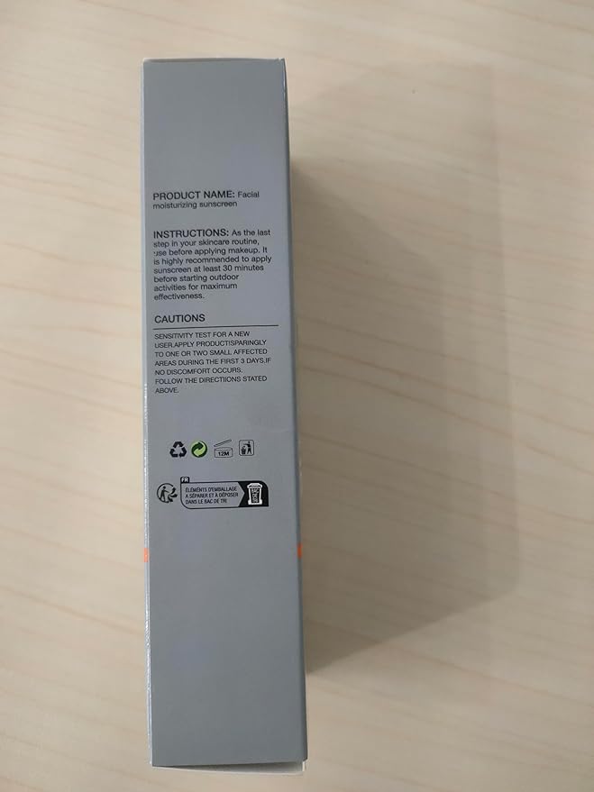 Sunscreen for Face, SPF 50 Moisturizing Cream face sunscreen, Moisturizer face cream, Hydrating Sun Essence Leaves No Sticky Feeling Travel Size Sunscreen