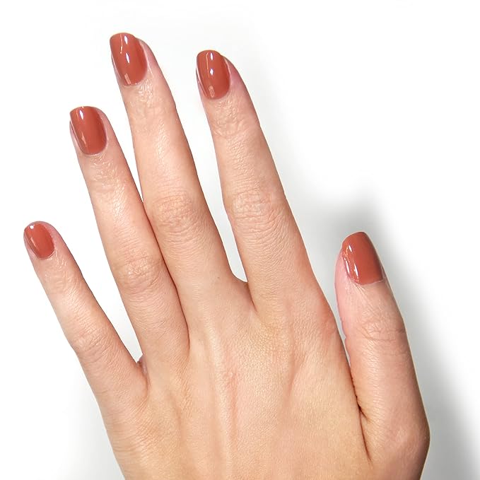 LONDONTOWN lakur Nail Polish - Chip-Resistant, Non-Toxic, Conditions & Hydrates Nails | Glossy Tawny Brown, Pecan Pie, .40 fl oz