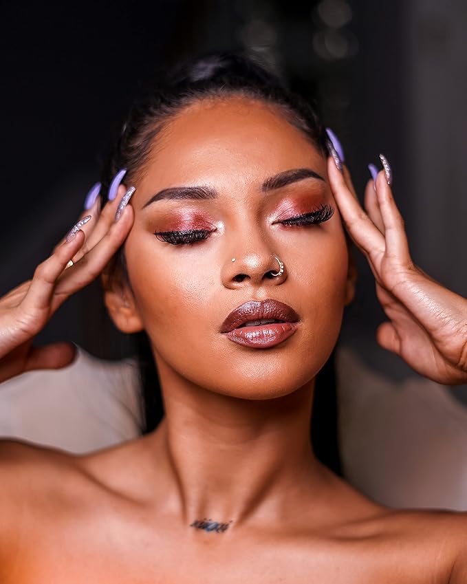 Skone Cosmetics | Professional Grade Makeup Brush | Eye Shadow | Eyebrows | Primer | Smudger | Nylon Brush (Smokey Brush)