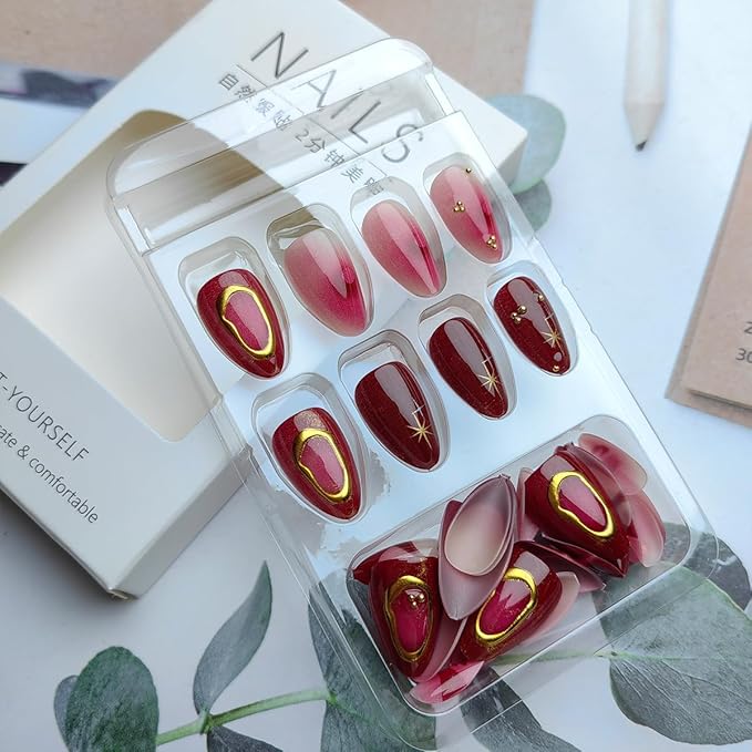 24Pcs Gradient Red Press on Nails Short Almond Fake Nails 3D Texture Gold Star Acrylic Nails Y2K Punk Artificial Glue on Nails Golden Line Full Cover False Nails Red Chrome Stick on Nails for Women