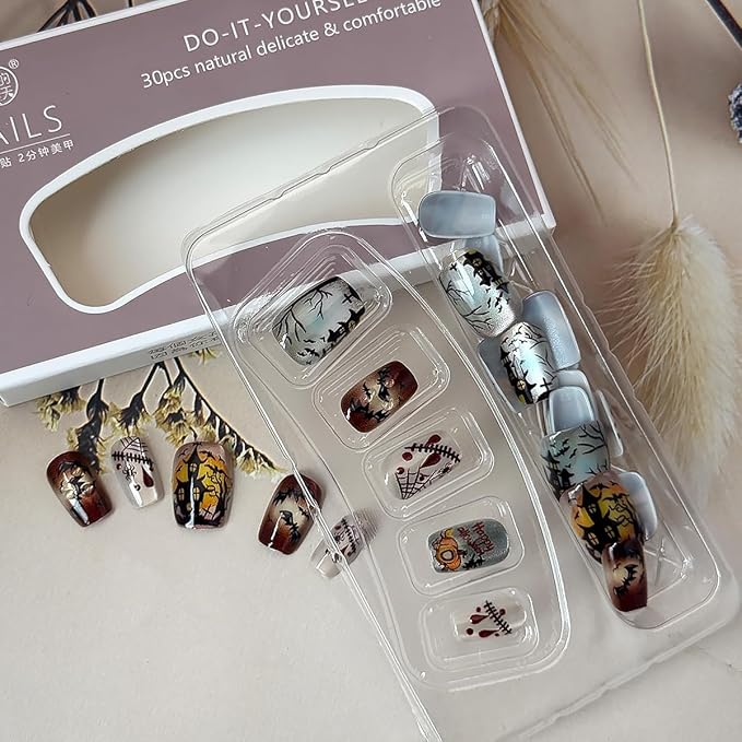 30Pcs Cat Nails Halloween Press on Nails Short Fake Nails with Goth Bat Pumpkin Spider Web Designs Silver Orange False Nails Full Cover Artificial Glue on Nails Cute Stick on Nails for Women DIY