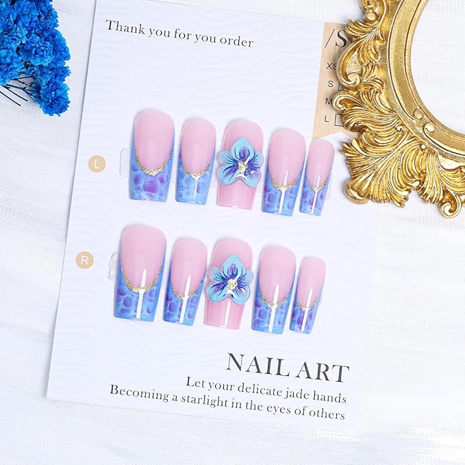 24Pcs Blue French Tip Press on Nails Medium Square Fake Nails Blue Flower Acrylic Nails Gold Glitter Nails Tip Design Summer Glue on Nails Cute False Nails 3D Floral Stick on Nails Decor for Women