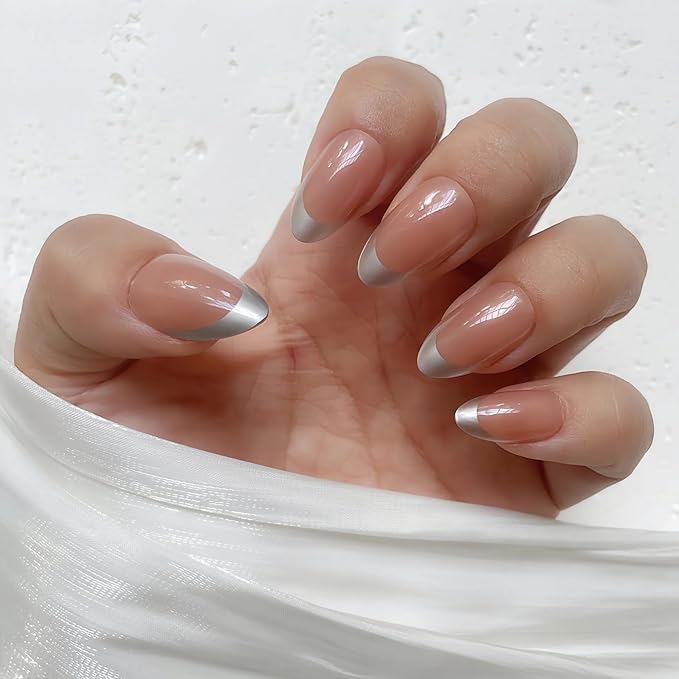 Press on Nails – Short Almond Silver French Tip Fake Nails, 30pcs in 15 Sizes, Durable & Reusable Glue-on Nails for Women & Girls, Elegant Design for Any Occasion