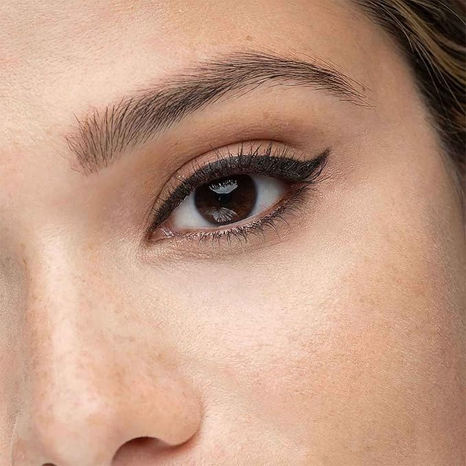 TRE'STIQUE Eyeliner, Refillable Long Lasting Eyeliner Pencil With Built-In Smudger And Sharpener, Clean Beauty Eye Pencil, Sustainable