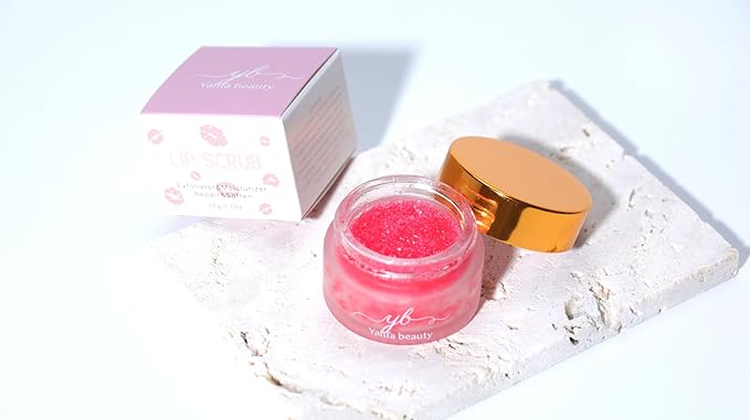 ∣ STRAWBERRY LIP SCRUB ∣ EXFOLIATOR & MOISTURIZER ∣ REPAIR & SOFTEN