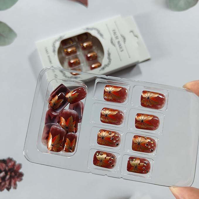 Maple Leaf Press on Nails 24Pcs Fall Leaves Stick on Fingernails Thanksgiving Short Square False Nails Glossy Gold Maples Acrylic Fake Nail Autumn Rhinestones Gel Glue on Nail for Coquette Women