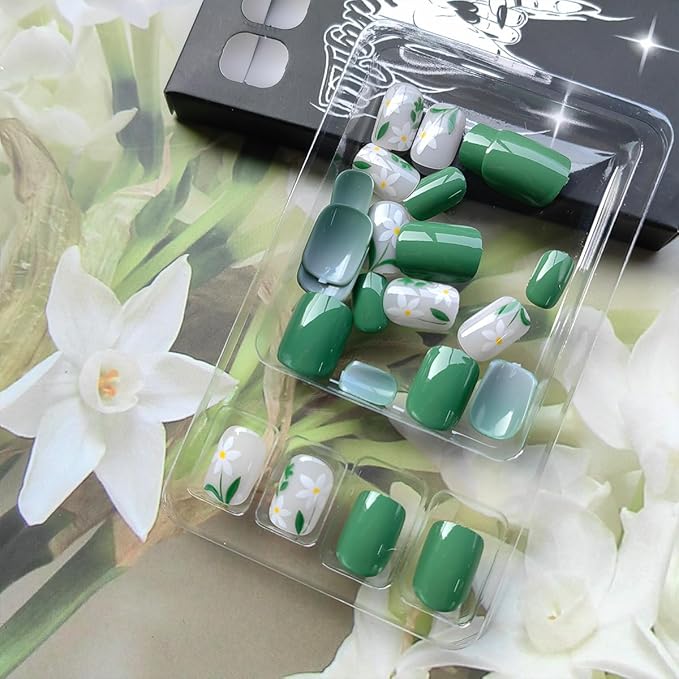 24Pcs Flower Press on Nails Short Square Fake Nails White Daisy Floral Acrylic Nails Green Glossy Full Cover False Nails Spring Summer Design Glue on Artificial Nails for Women Manicure Supplies