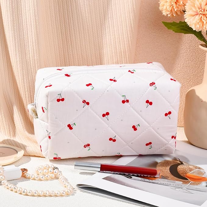 Soidram cute makeup bag quilted