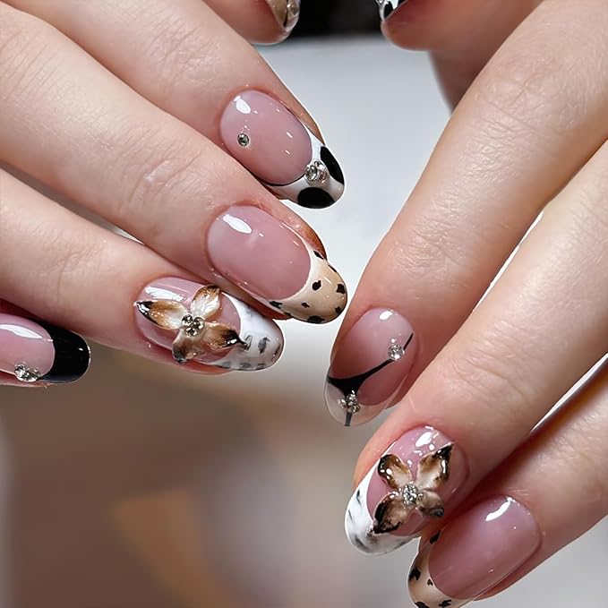 24Pcs Leopard Print French Tip Press on Nails Short Almond Flower Fake Nails with Silver Rhinestones Design Glitter False Nails Full Cover Artificial Glue on Nails Nude Stick on Nails for Women Kit