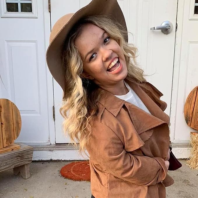 Premium Long Lasting Matte Nude Lip Liner Pencil | Sun Kissed Tan | Soft Peach Tinted Nude Lip Liner