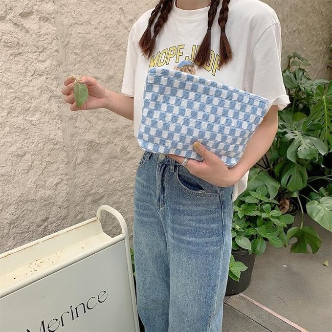 Pazimiik knit checkered makeup bag