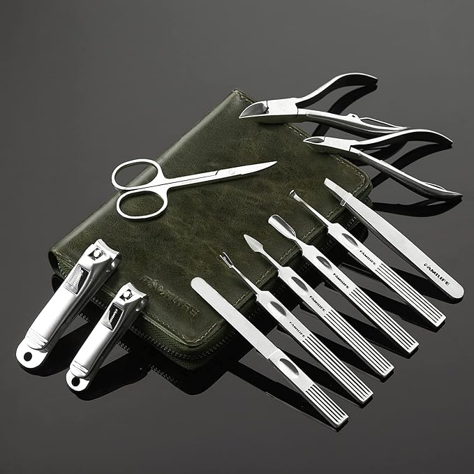 FAMILIFE Manicure Set, Professional Manicure Kit Nail Clippers Set 11 in 1 Stainless Steel Nail Pedicure Tools Kit Grooming Tool with Portable Green Leather Travel Case Luxury Gifts for Women and Men