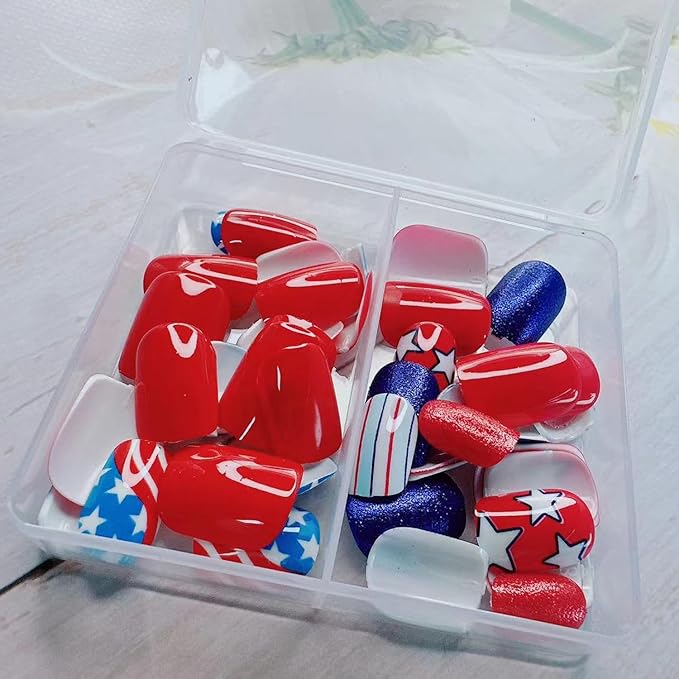 Independence Day Press on Nails Kit - Short Square Fake Nails with Five-Pointed Star Glitter Design,Glossy 4th of July False Nails Cute French Nails American Flag Manicure Art for Women 48Pcs