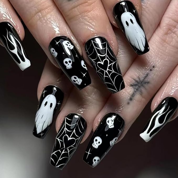 24Pcs Halloween Press on Nails Medium Square Fake Nails with Cute Ghost Skull Spider Web Design Dark Black Full Cover Artificial Glue on Nails Glossy Stick on Nail Goth False Nails for Women Manicure