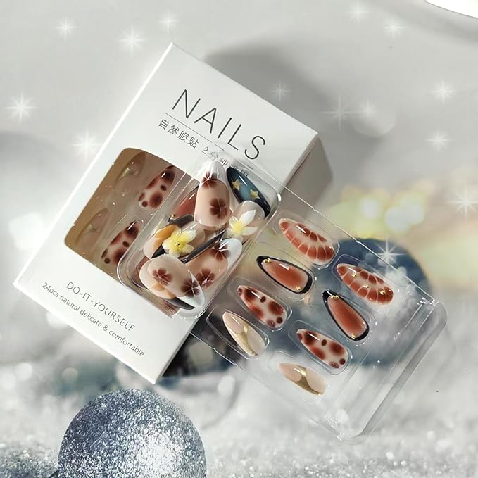 Fall Press on Nails Short Almond French Tip Fake Nails with 3D Flowers Design Glossy Brown Gradient Acrylic False Nails Gold Beads Stick on Fingernails Star Glue on Nail for Women 24Pcs