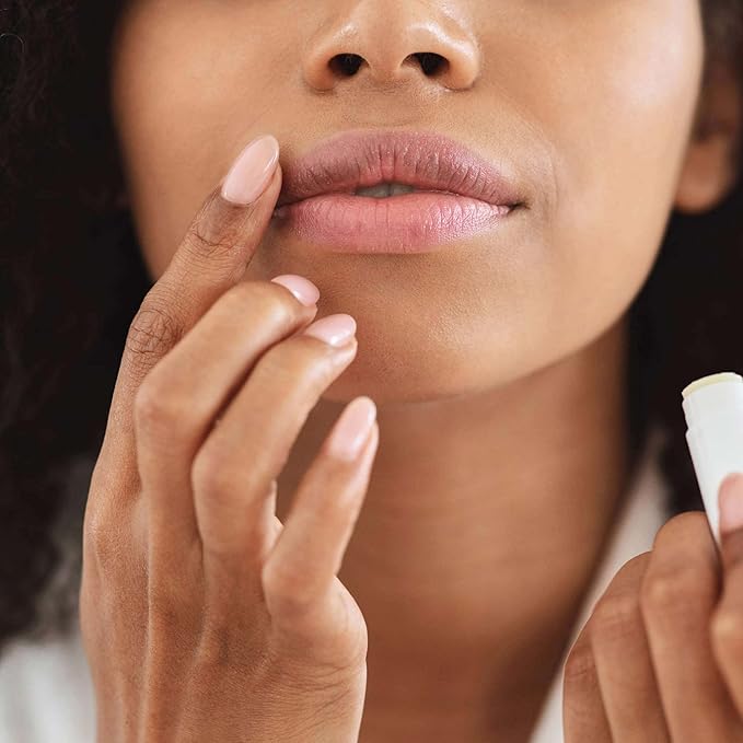 M-61 Hydraboost Lip Treatment SPF 45 aloe