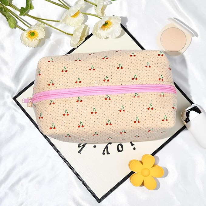 Soidram cute makeup bag quilted