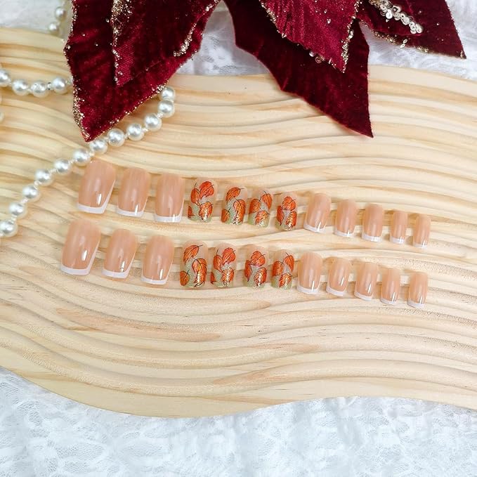 24Pcs White French Tip Press on Nails Short Square Fall Fake Nails with Maple Leaves Designs Glitter Autumn Thanksgiving Glue on Nails Acrylic Fall Nails Press ons for Women Manicure