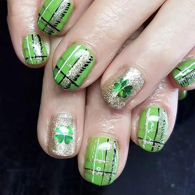 24Pcs St. Patrick's Day Press on Nails Short Square Fake Nails with Four Leaf Clover Glue on Nails Gold Glitter Full Cover False Nails Shamrock Acrylic Nails Irish Stick on Nails Gift for Women