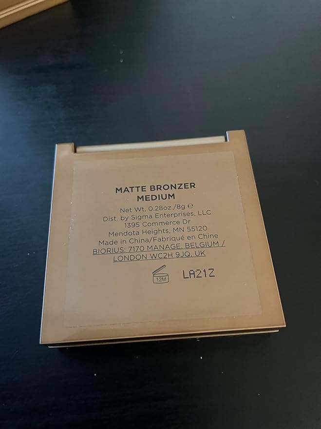 Sigma Beauty Matte Bronzer Powder - Longwear Light Bronzer with Matte Finish for Face - Achieve Natural, Sun Kissed Glow (Medium)