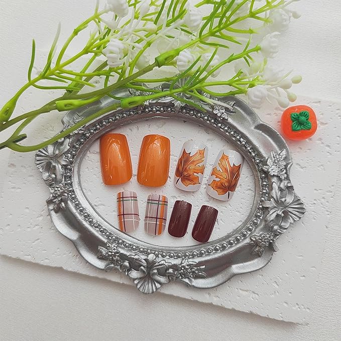 Thanksgiving Press on Nails Medium Square Fake Nails with Maple Leaf & Plaid Designs Orange Nails Press ons Glossy Glue on Nails Fall False Nails Brown Stick on Nails for Women 24Pcs