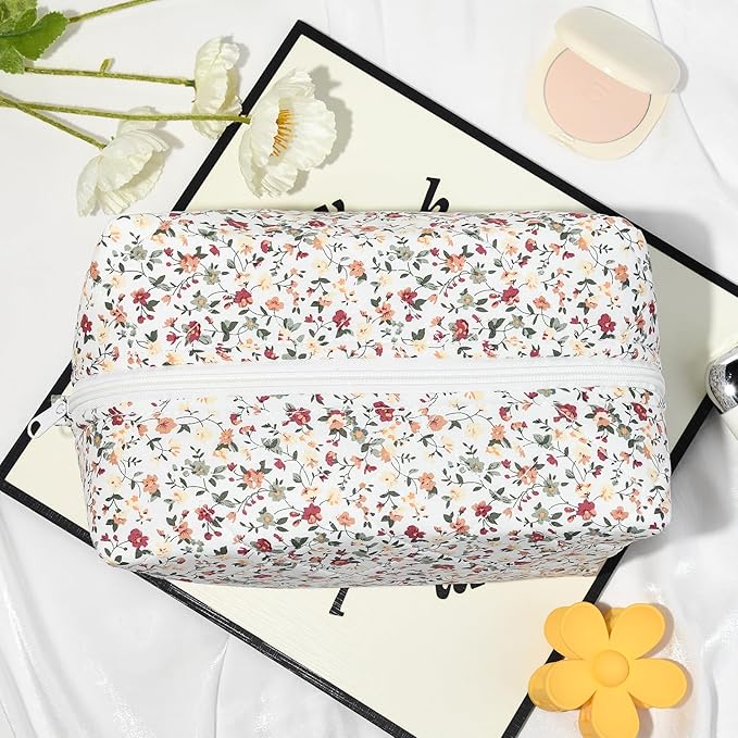 Soidram floral makeup bag quilted