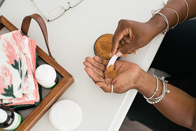 Second Trimester Set – All Natural Skincare Pregancy Gift Box – Anti-stretch mark Belly Oil, Moisturizing Body Oil, Face Polish, Face Moisturizer - Mambino Organics