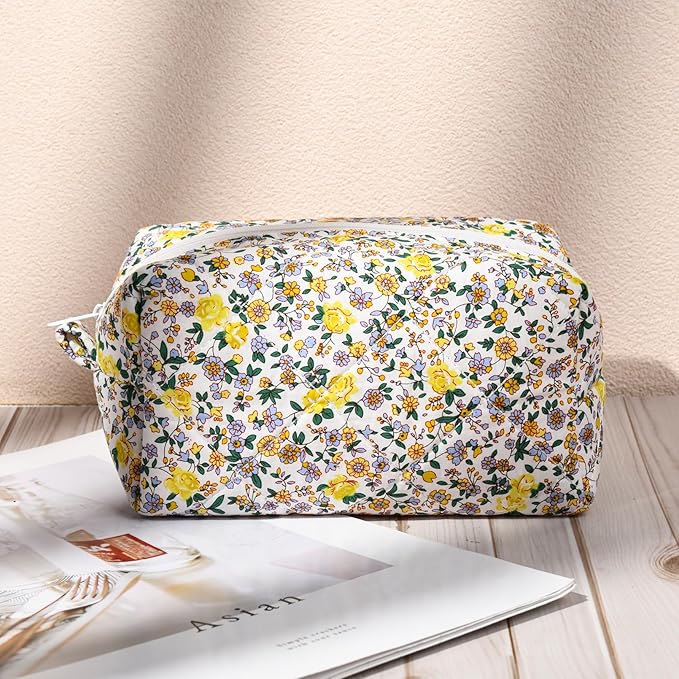 Soidram quilted makeup bag floral