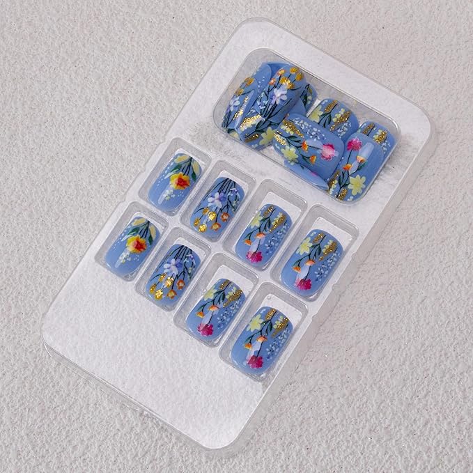 Flowers Press on Nails Short Square Fake Nails Blue 3D Floral Acrylic Nails Spring False Nails Press ons Glossy Flower Glue on Nails Glitter Artificial Nails for Women Girls Manicure 24Pcs