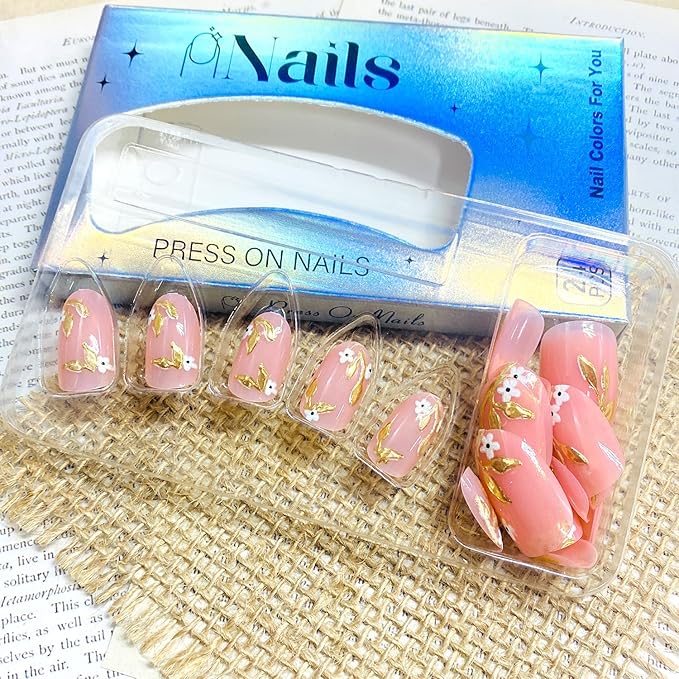 Fall White Flower Press on Nails Short Almond False Nails With Gold Design Full Cover Glue on Nail Reusable Floral Acrylic Fake Nails Glossy Artificial Stick on Nail for Women