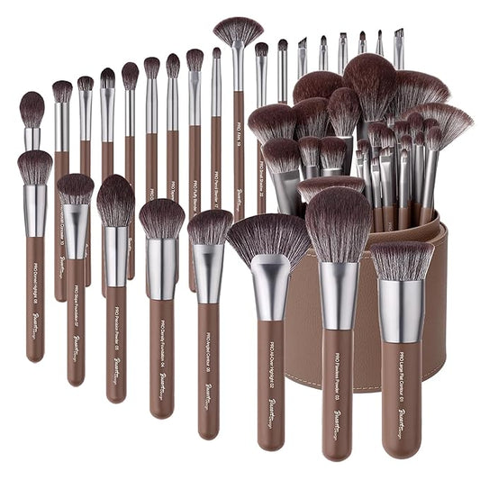Bueart Design 26 Pcs Chocolate-colored Gift Makeup Brushes Set with Extra Large Holder,Elegant Make up Brushes for Foundation,Face Blending Powder, Contour, Highlight, Concealer, Eyeshadow