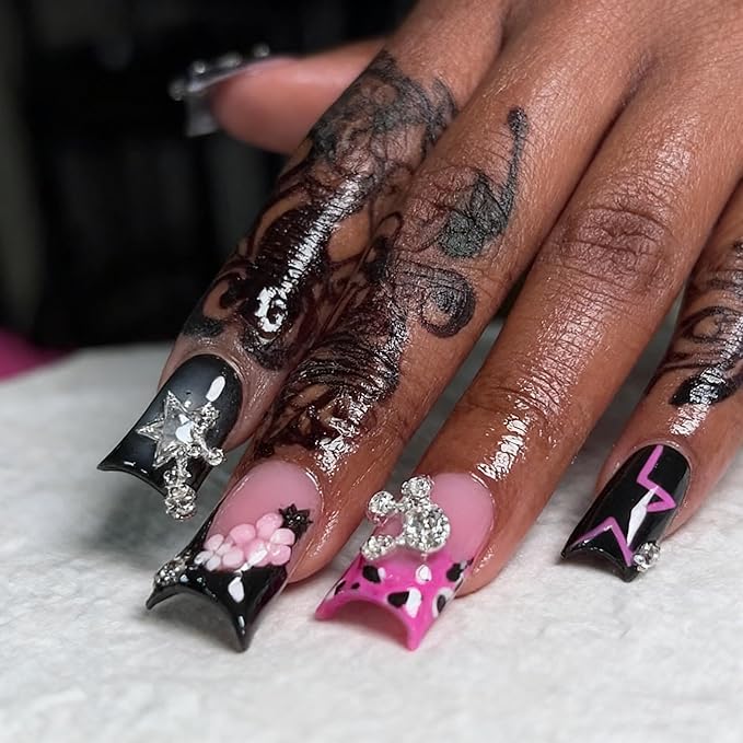 BABALAL Duck Nails Press on Short Fake Nails Black Pink Glue on Star Charm Y2k Stick on Acrylic 24Pcs Duck Bill Gothic Manicure Reusable Artificial Full Cover False Nail
