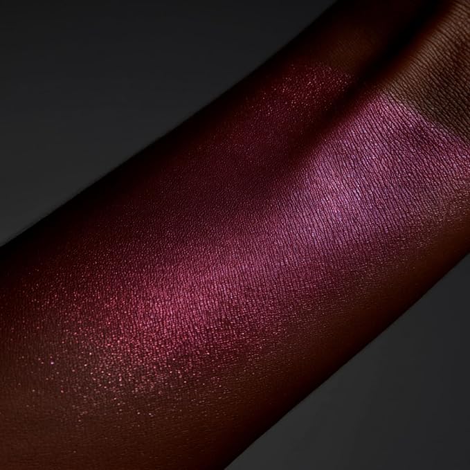 MAEPEOR Powder Blush Lightweight Smooth Blendable Face Blush Effortless Shimmer Natural Finish Blusher Face Makeup (04 Brown)