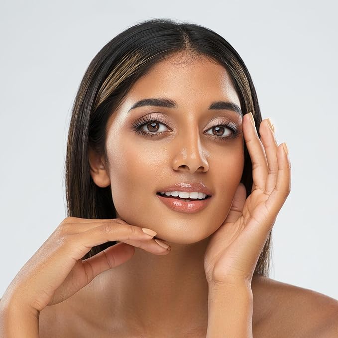 M. Asam MAGIC FINISH Gift Set With XXL Make Up Mousse (1.69 Fl Oz) 4in1 Primer, Foundation, Concealer & Powder + Mascara (0.33 Fl Oz) For XXL Volume & Intense Color With Exclusive Make Up Bag (1pc.)