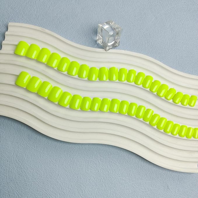48Pcs Neon Green Press on Nails Short Square Fake Nails Neon Glue on Gel Nails Press ons Acrylic Stick on False Nails for Women Extra Short Nail Small Petite
