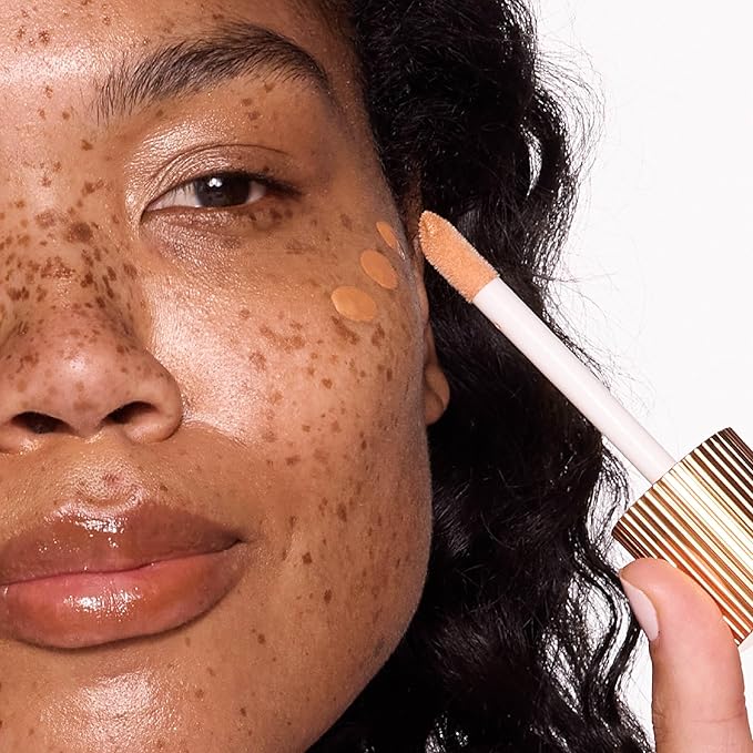 MCoBeauty - Flawless Glow Luminous Skin Filter - 7 Warm Honey- 4-in-1 Multi-Use Formula that Contains Squalane - Includes Doe Foot Applicator - Liquid Illuminator