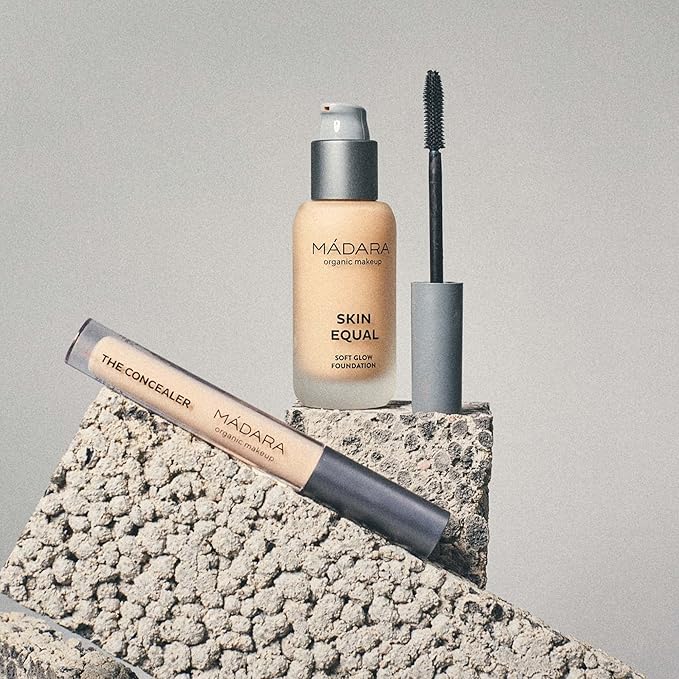 MÁDARA Organic Skincare | Skin Equal Soft Glow Foundation SPF15 IVORY 20-30ml, Mineral foundation with hyaluronic acid, Buildable medium coverage, Dewy foundation, Vegan, COSMOS natural certified