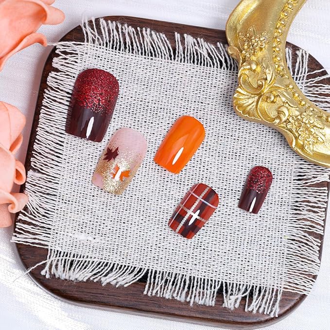 24Pcs Fall Press on Nails Short Maple Leaf Fake Nails Autumn Brown Plaid Square Glue on Nails Leaves Full Cover Artificial Stick on Nails Glitter Gold Foil Thanksgiving False Nails for Women DIY