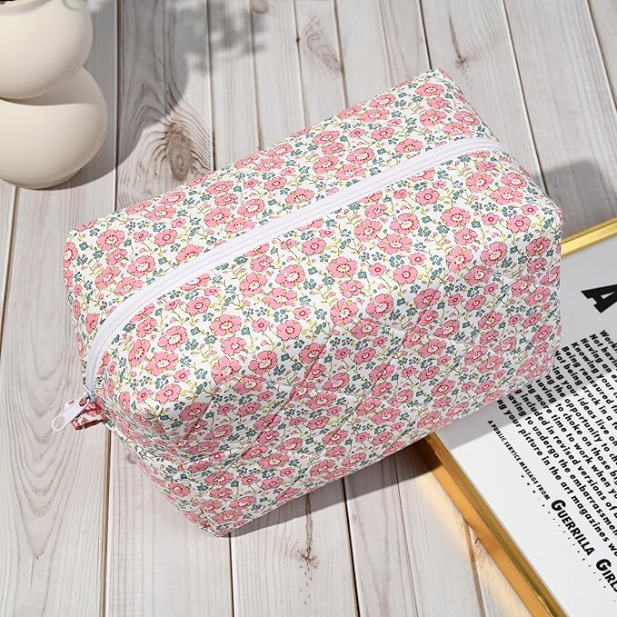 Soidram floral makeup bag quilted