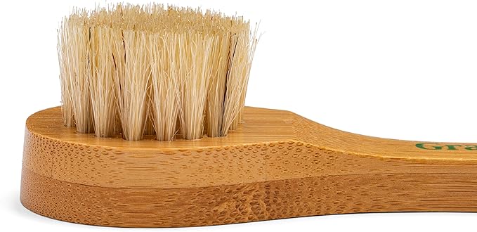 GranNaturals Manual Facial Brush Dry Brushing Scrubber - Stiff Boar Bristles for Exfoliation - Promotes Lymphatic Drainage, Deep Cleansing, Gentle Pore Cleaning for Glowing, Soft Skin - Wooden Handle